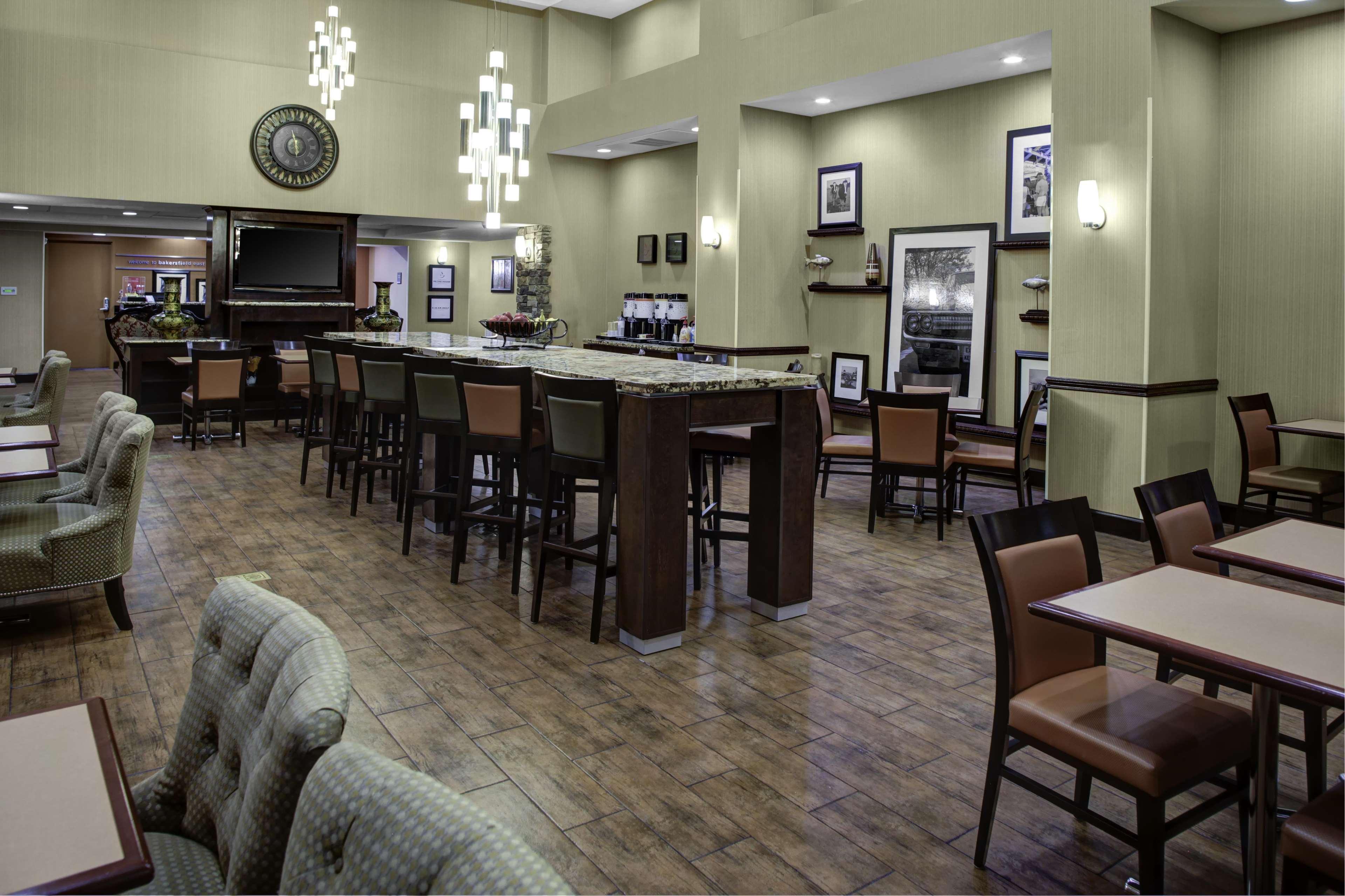 Hampton Inn And Suites Bakersfield / Highway 58 Eksteriør bilde