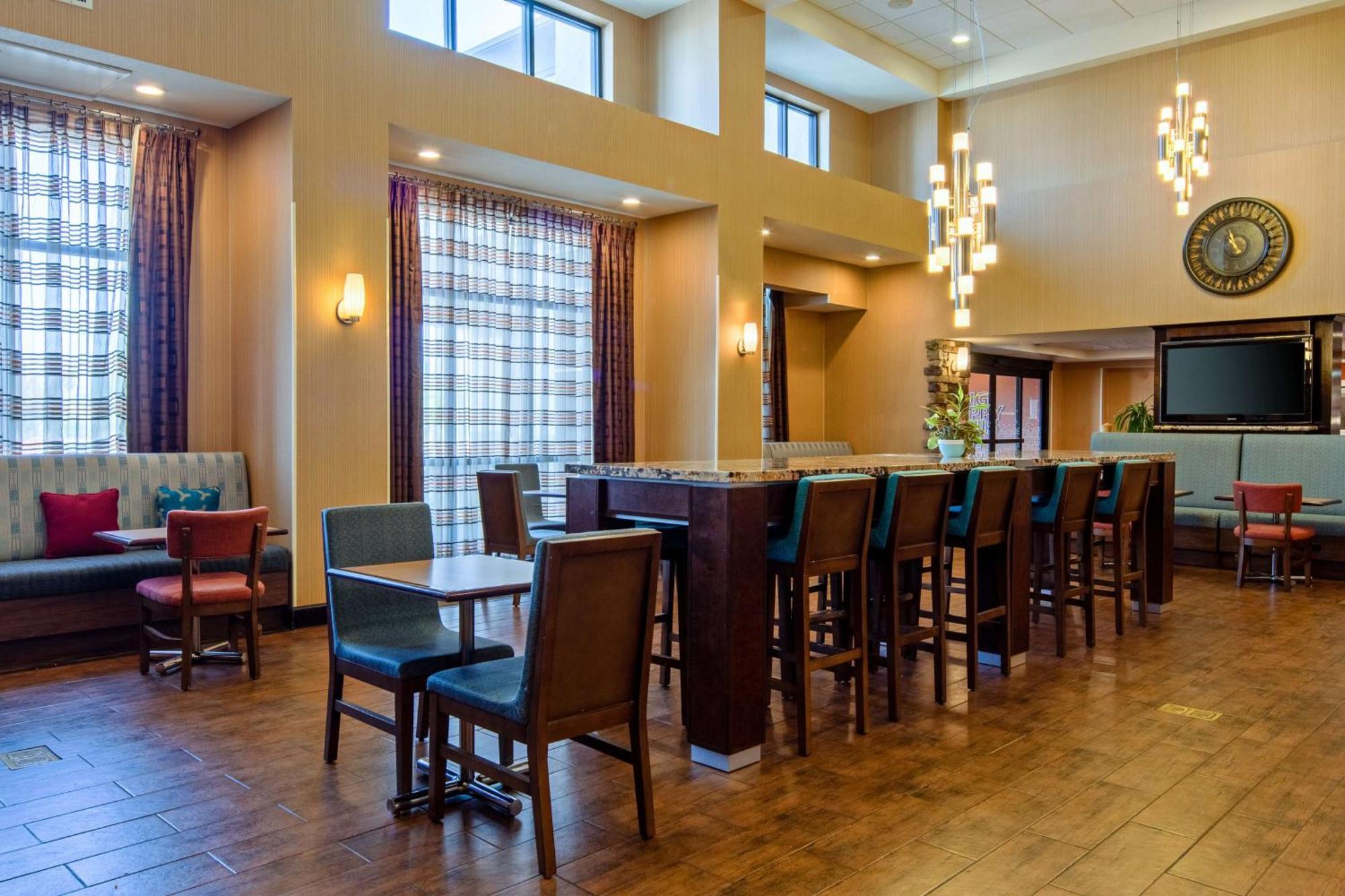 Hampton Inn And Suites Bakersfield / Highway 58 Eksteriør bilde